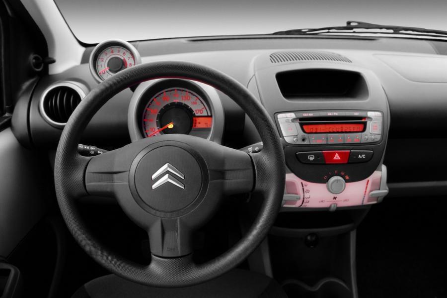  Citroen C1 2001 года  (фото 63 из 74)